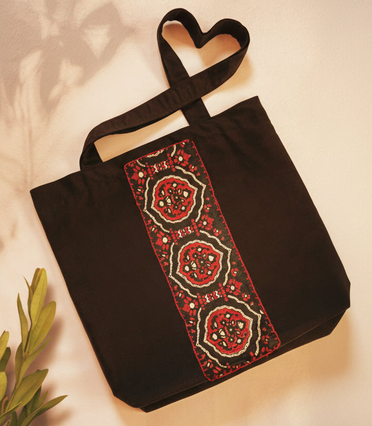 Ajrak Tote bags